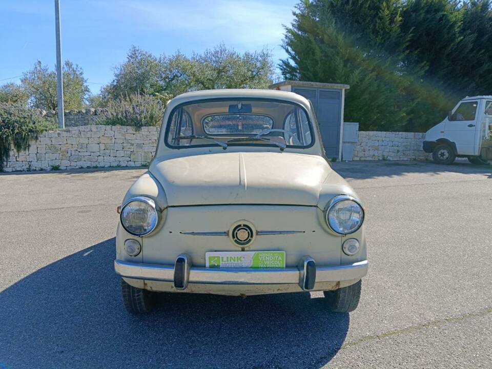 Image 2/44 of FIAT 600 D (1967)