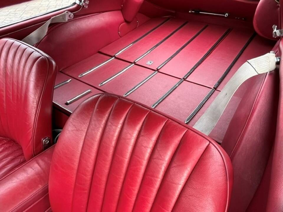 Immagine 28/52 di Jaguar Type E 4.2 (1965)