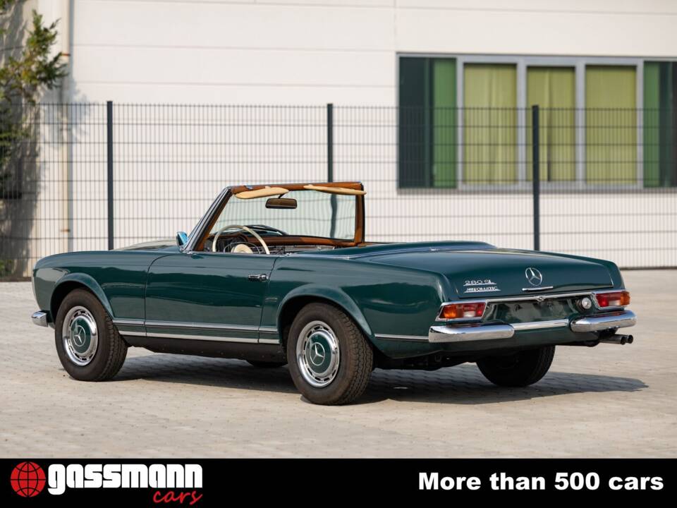 Image 7/15 of Mercedes-Benz 280 SL (1968)