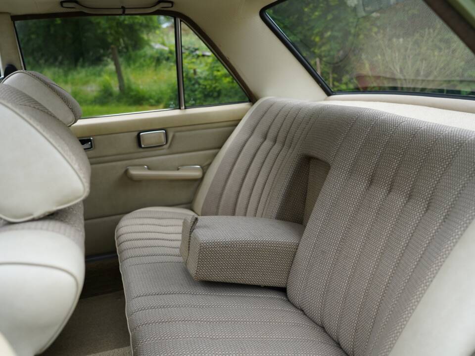Bild 4/13 von Mercedes-Benz 230/4 (1976)