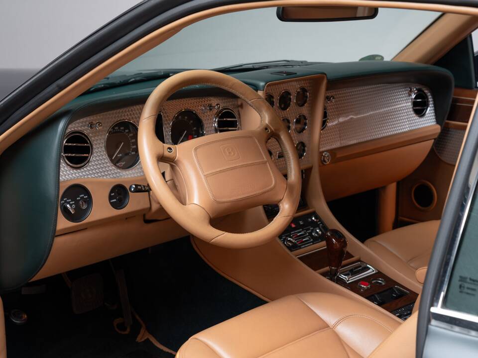 Image 24/43 of Bentley Continental T (1997)