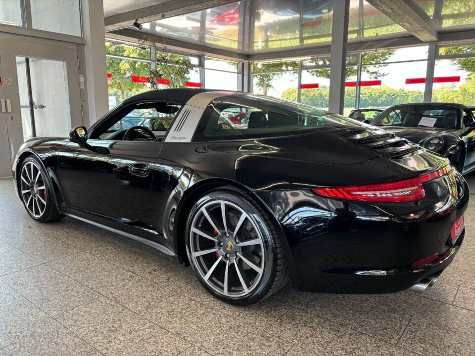 Image 2/20 of Porsche 911 Targa 4 GTS (2015)
