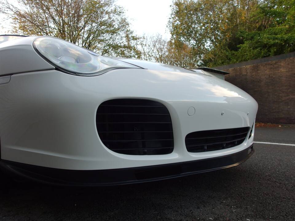 Bild 14/99 von Porsche 911 Turbo (2004)