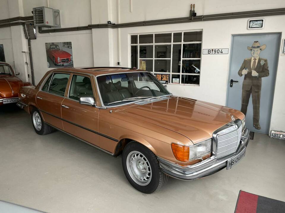 Imagen 7/26 de Mercedes-Benz 450 SEL (1974)