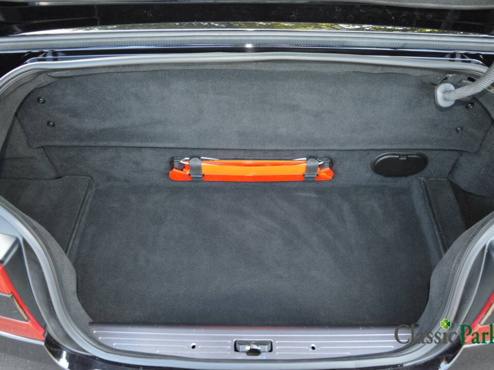 Bild 13/50 von Aston Martin DB 9 Volante (2005)
