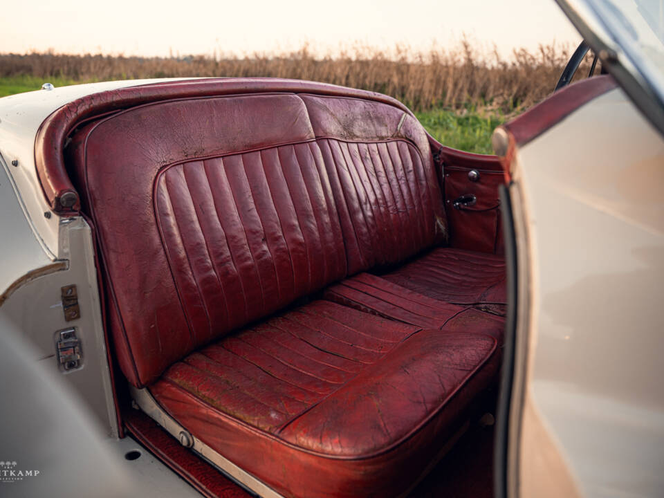 Afbeelding 11/14 van Jaguar XK 120 SE OTS (1954)