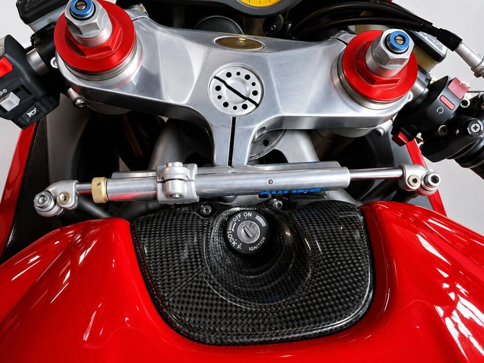 Immagine 8/10 di MV Agusta F4 750 S (2000)