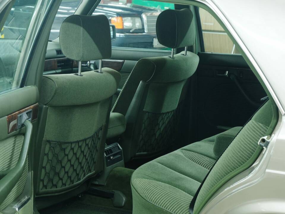 Bild 49/50 von Mercedes-Benz 300 SEL (1986)