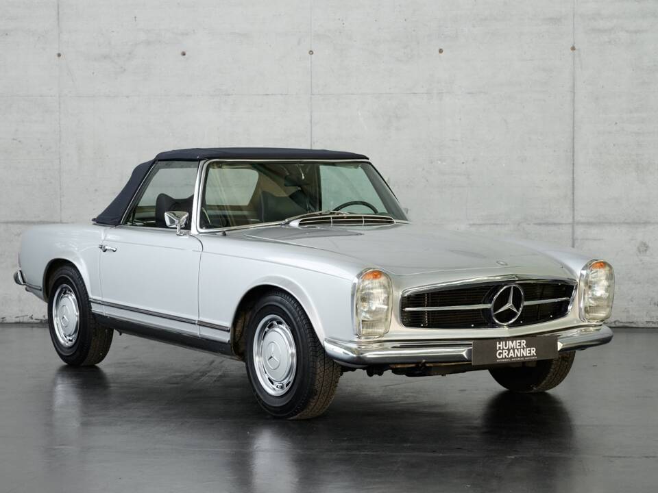 Image 22/50 de Mercedes-Benz 280 SL (1970)