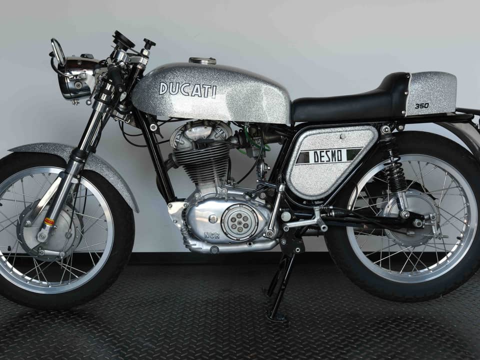 Image 31/64 of Ducati 350 Desmo (1971)