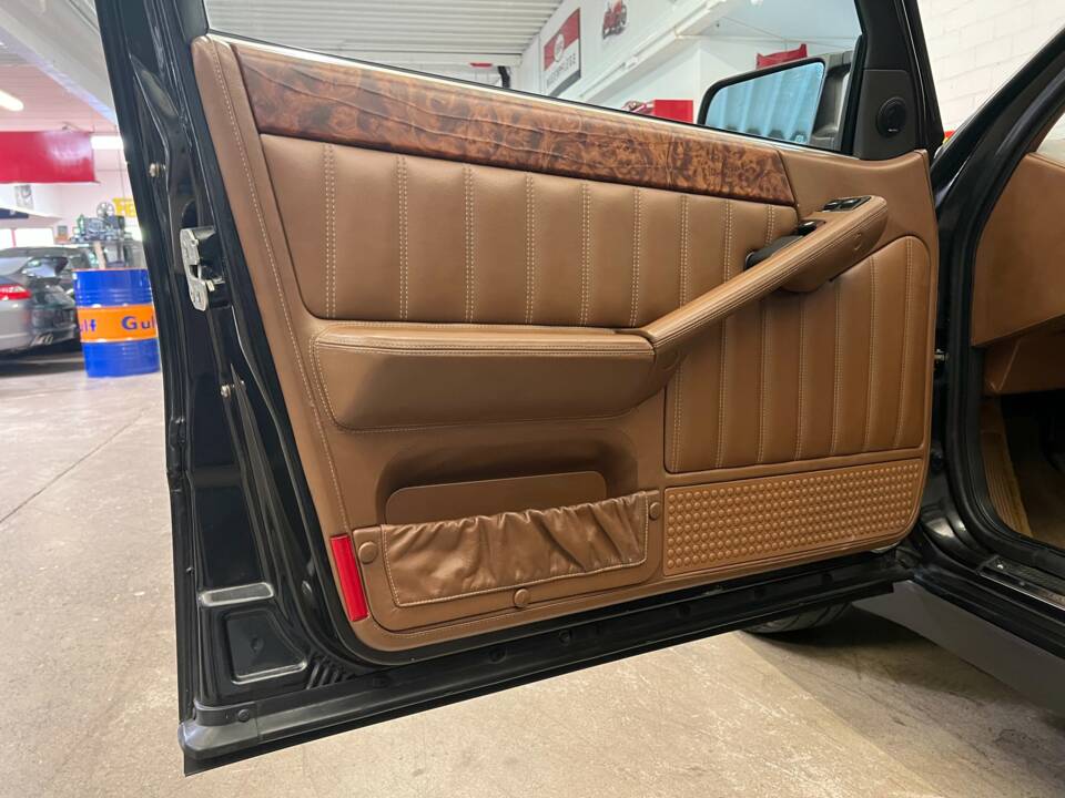 Bild 6/18 von Lancia Thema 8.32 (1988)
