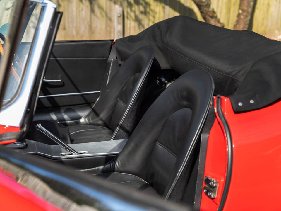 Image 20/44 of Jaguar E-Type 3.8 (1962)