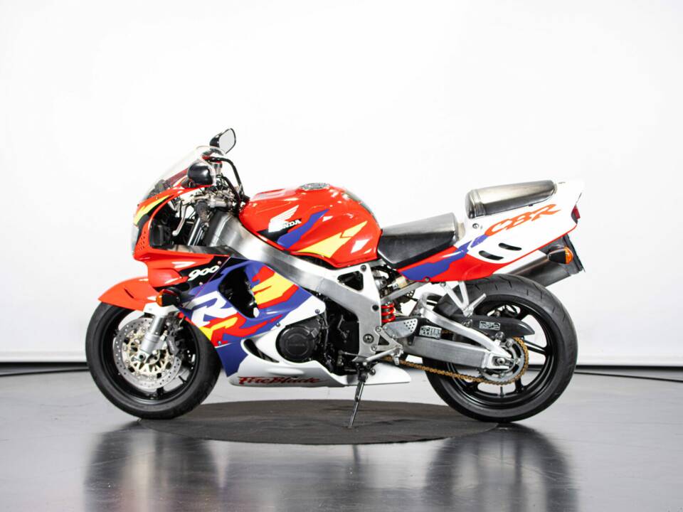 Immagine 1/50 di Honda CBR 900RR Fireblade (1996)