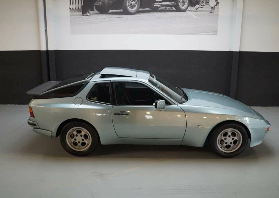 Image 24/50 de Porsche 944 Turbo (1986)