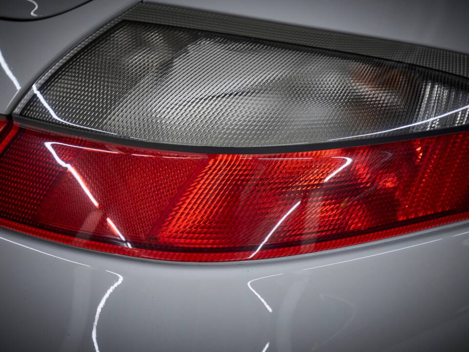 Imagen 71/98 de Porsche 911 Carrera 4S (2004)