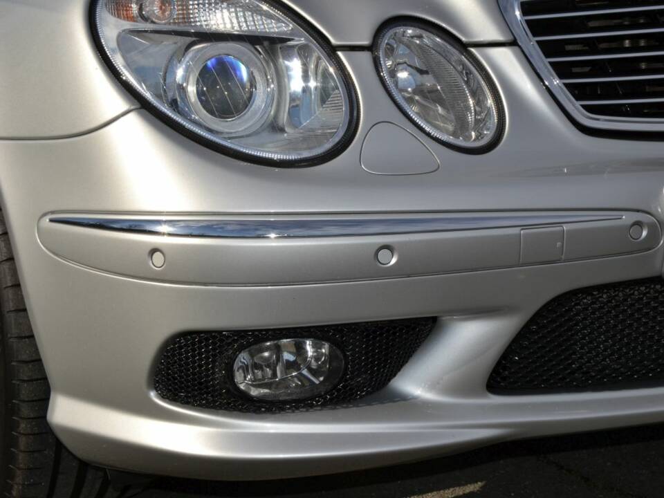 Imagen 45/100 de Mercedes-Benz E 55 AMG (2003)