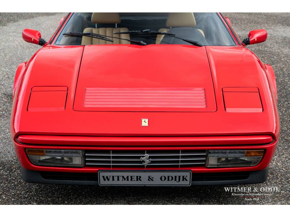 Bild 28/37 von Ferrari 328 GTS (1985)