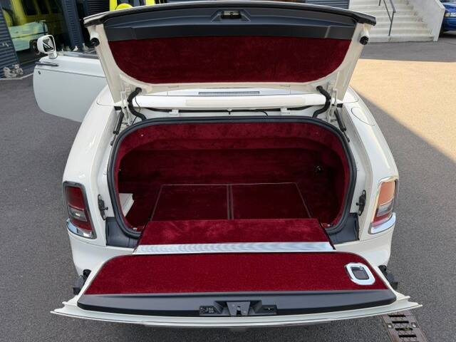 Imagen 23/33 de Rolls-Royce Phantom DHC (2009)