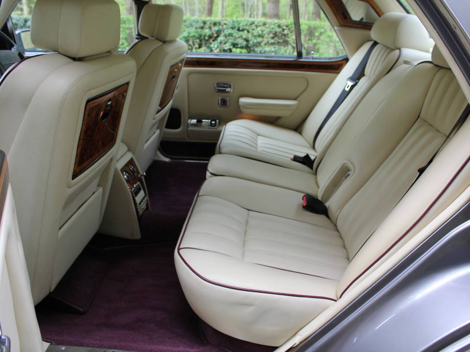 Immagine 15/20 di Rolls-Royce New Silver Dawn (1996)