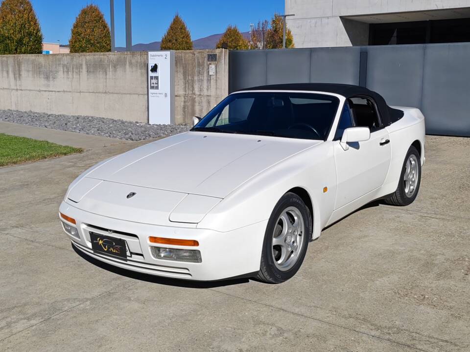Immagine 11/49 di Porsche 944 S2 (1991)