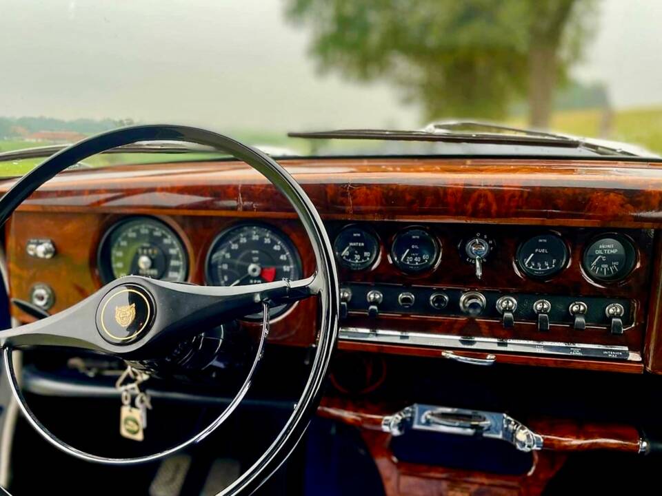 Bild 7/11 von Jaguar S-Type 3.4 (1964)