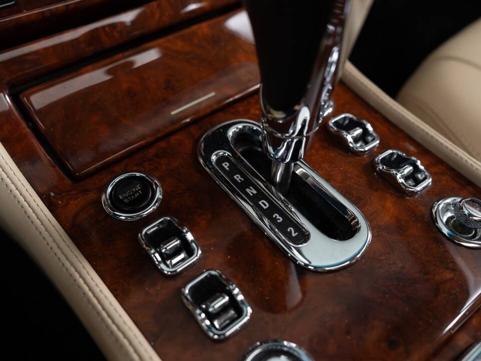 Image 31/46 of Bentley Arnage T (2004)