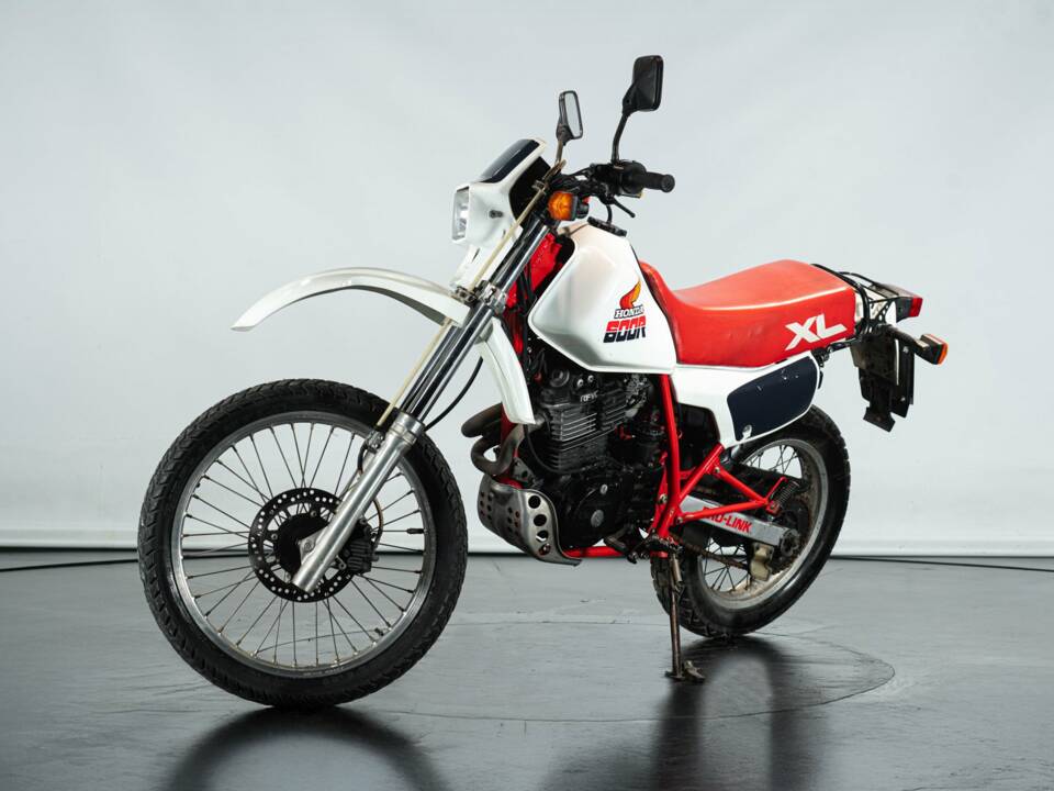Bild 7/50 von Honda DUMMY (1985)