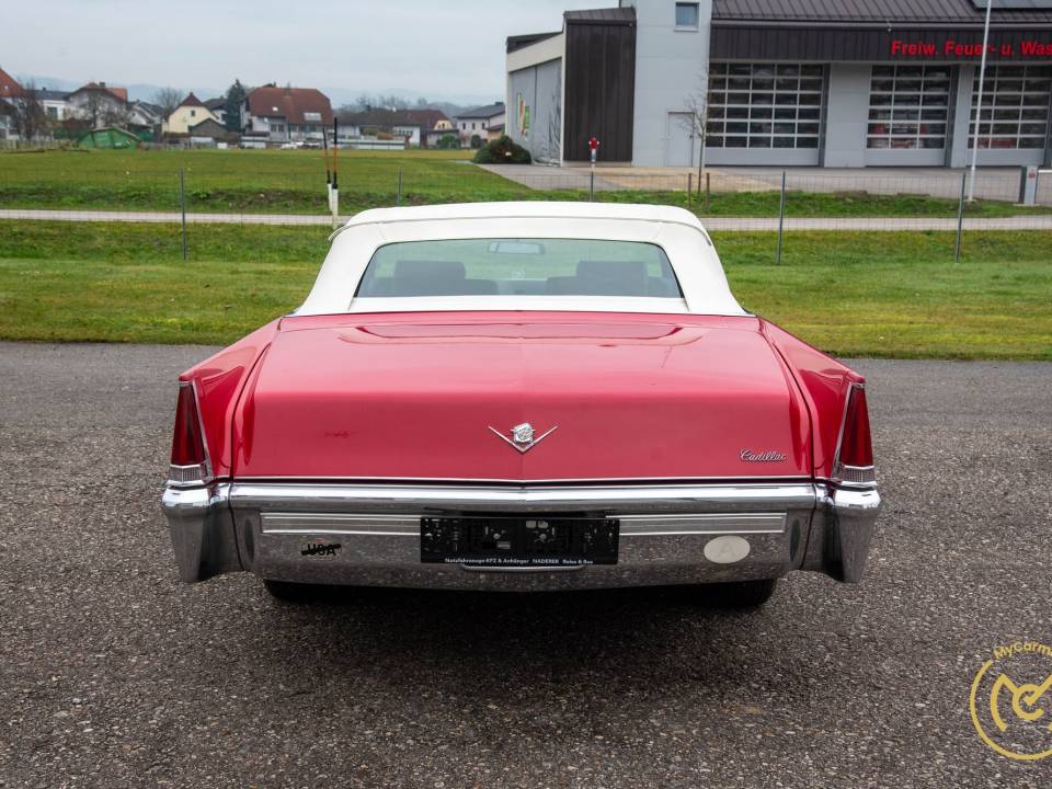 Image 5/20 of Cadillac DeVille Convertible (1969)