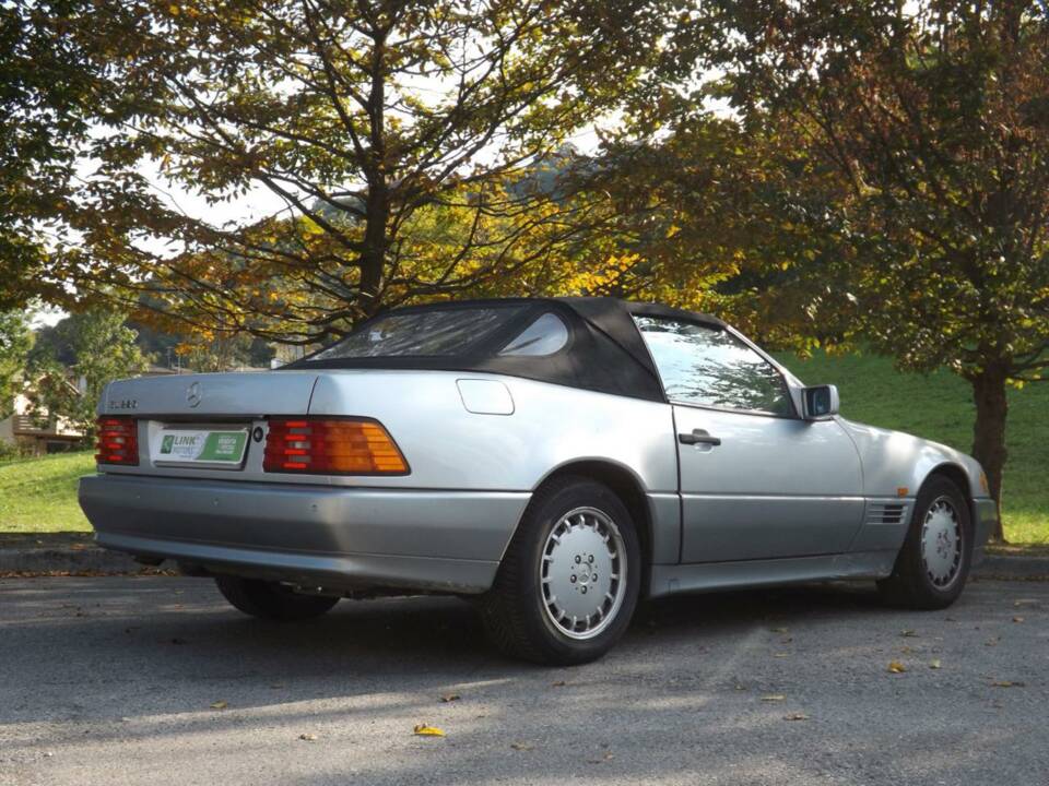 Image 4/50 de Mercedes-Benz SL 280 (1995)