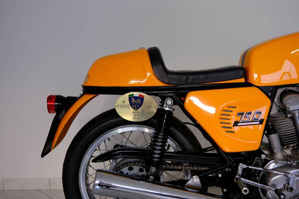 Afbeelding 14/96 van Ducati 750 Sport (1974)