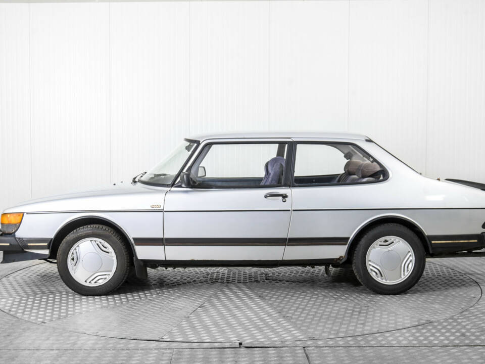 Image 9/42 of Saab 900 Turbo (1984)