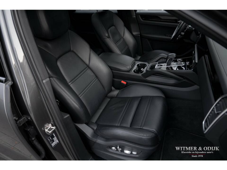 Bild 6/43 von Porsche Cayenne Coupé E-Hybrid (2020)