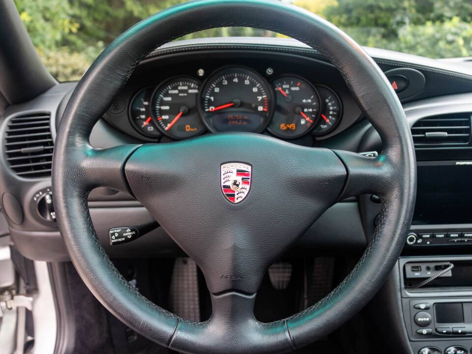 Afbeelding 13/16 van Porsche 911 Carrera (2003)