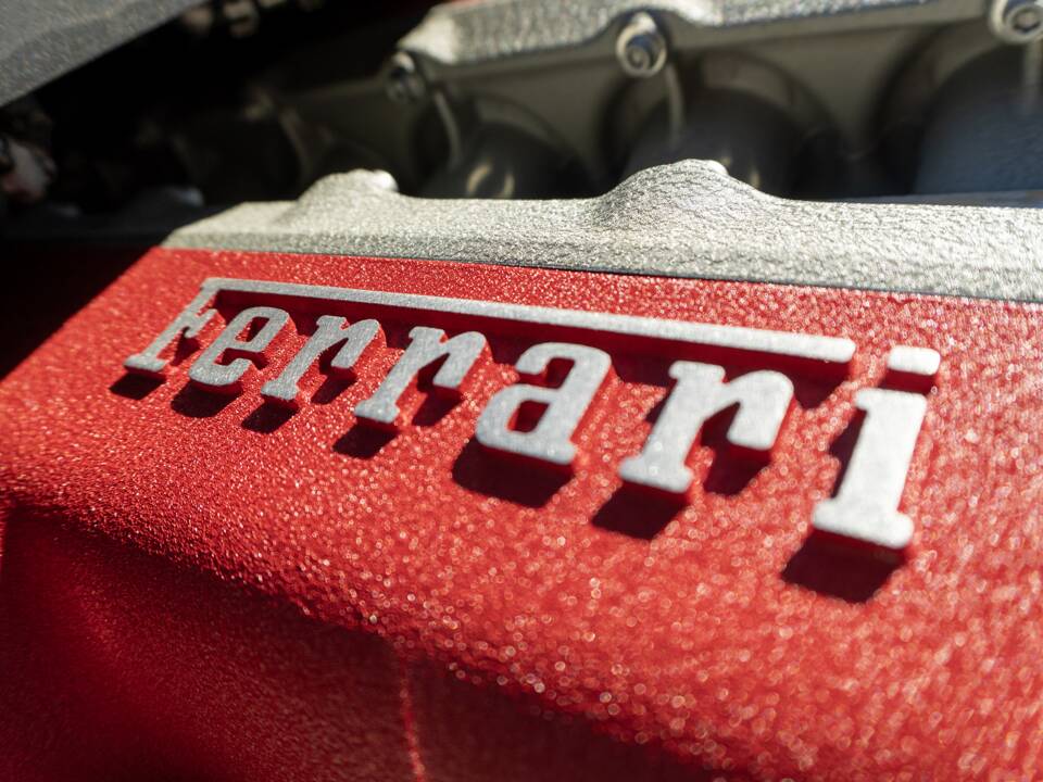 Image 15/21 of Ferrari Purosangue V12 (2025)