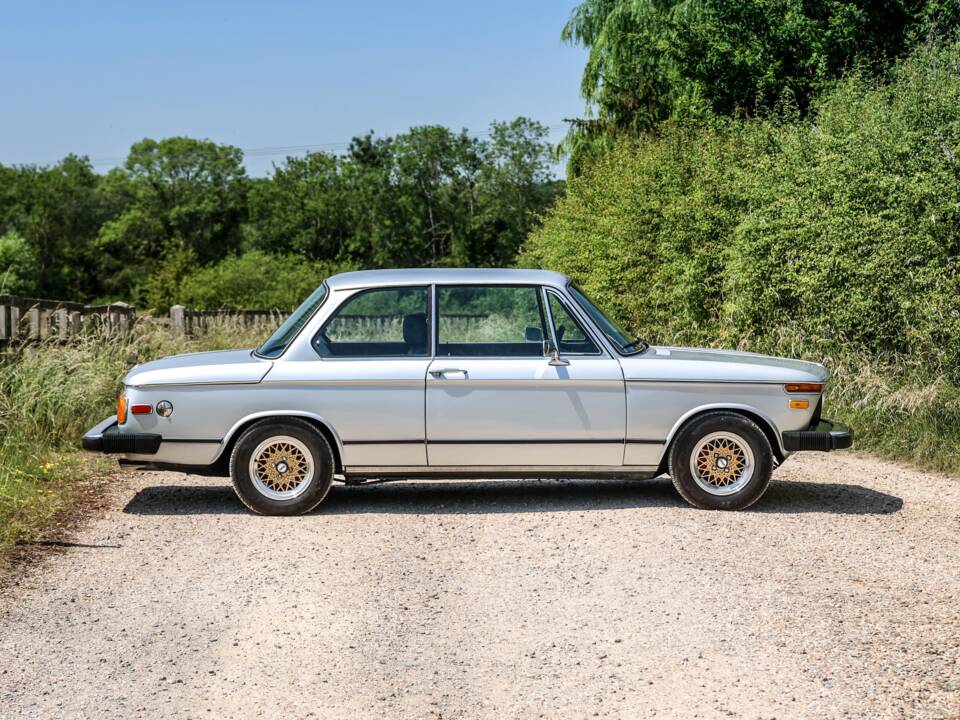 Immagine 2/22 di BMW 2002 tii (1974)
