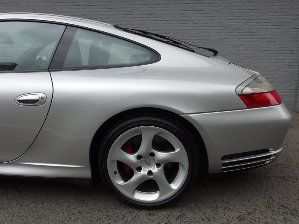 Bild 38/100 von Porsche 911 Carrera 4S (2002)