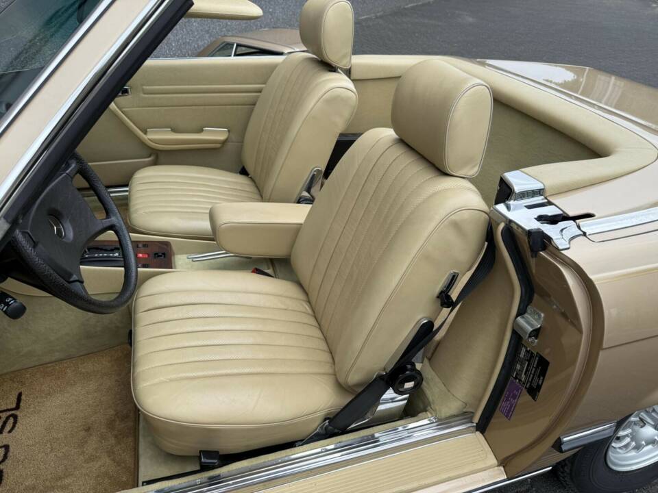 Obraz 30/50 pojazdu Mercedes-Benz 380 SL (1983)