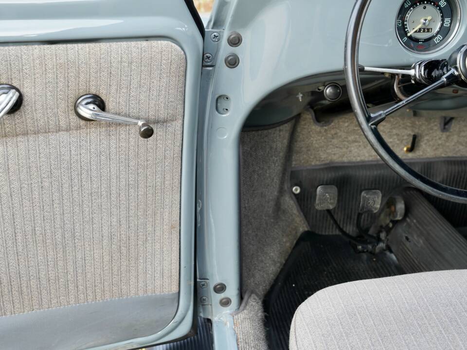 Image 39/50 de Volkswagen Käfer 1200 Standard "Ovali" (1955)