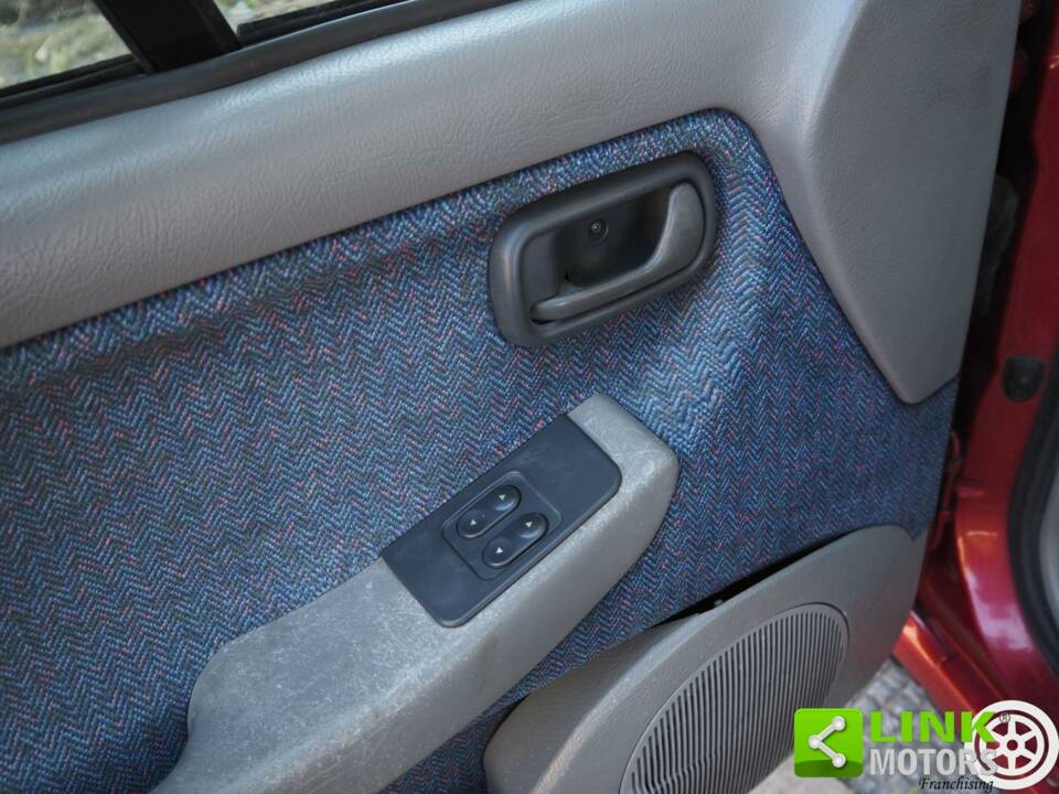 Bild 30/42 von FIAT Punto 90 ELX (1996)