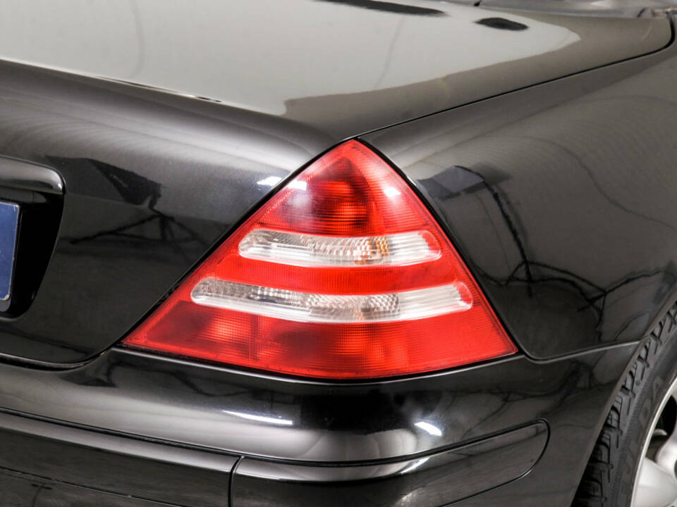 Image 21/50 of Mercedes-Benz SLK 200 Kompressor (2001)