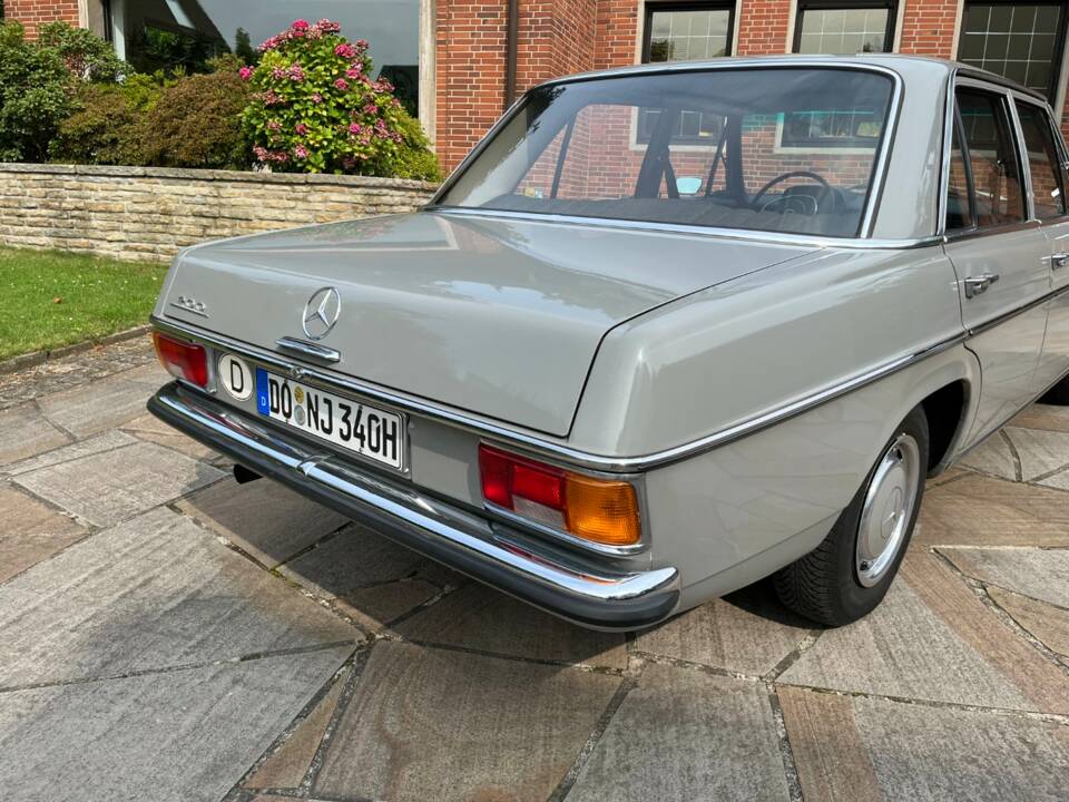 Bild 3/14 von Mercedes-Benz 200 (1972)