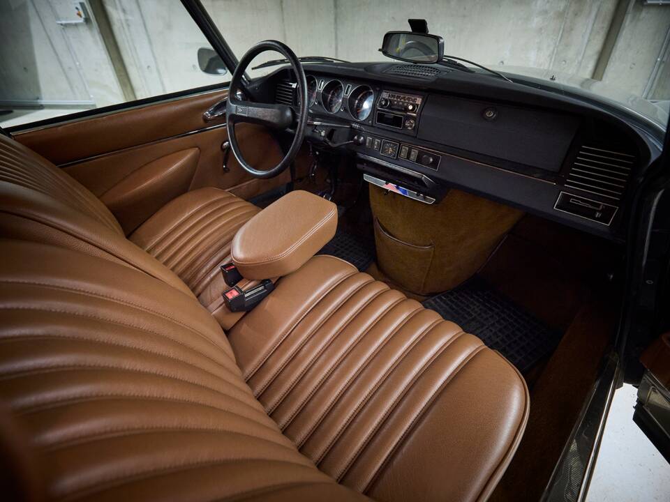 Image 42/92 of Citroën DS 23 Pallas (1975)
