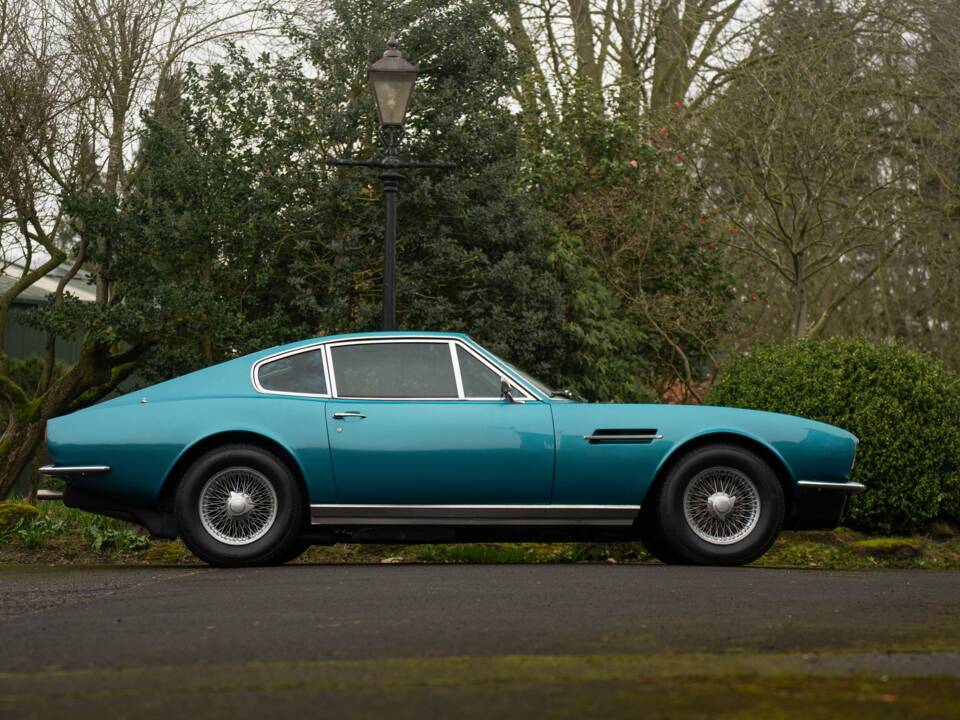 Afbeelding 2/50 van Aston Martin DBS V8 (1972)