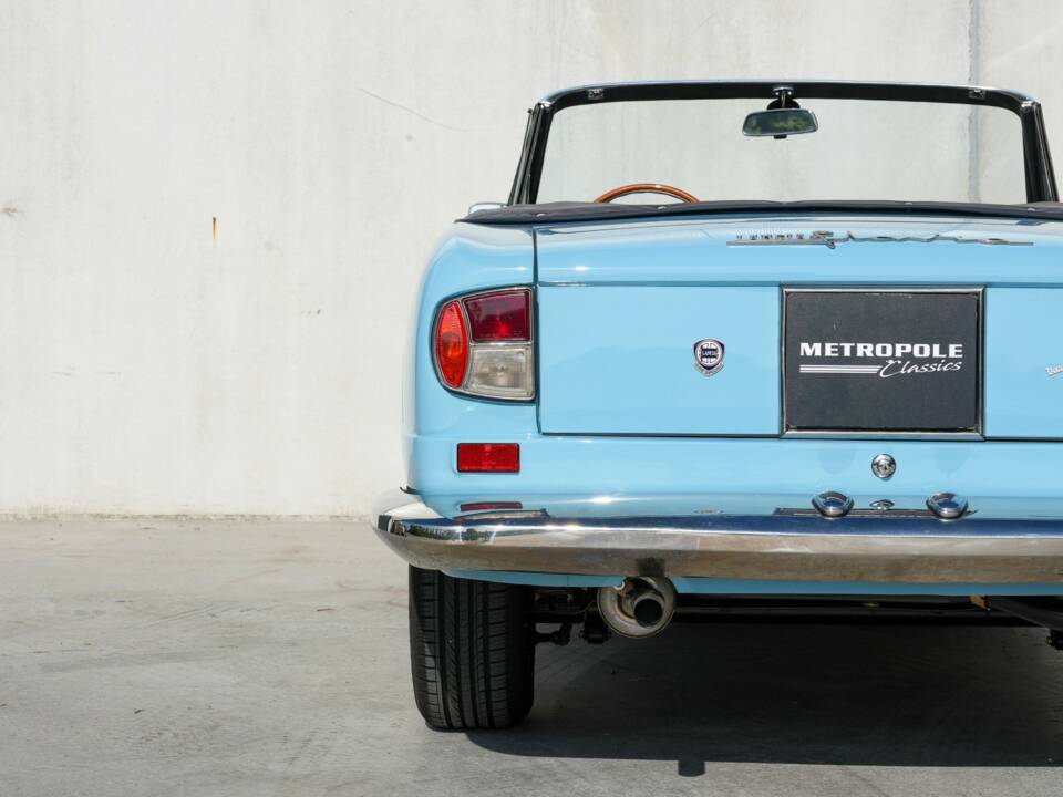 Image 22/50 of Lancia Flavia 1.8 (Vignale) (1963)