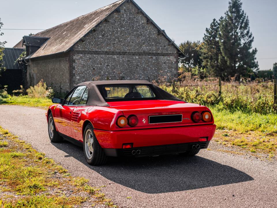 Immagine 2/50 di Ferrari Mondial T (1992)