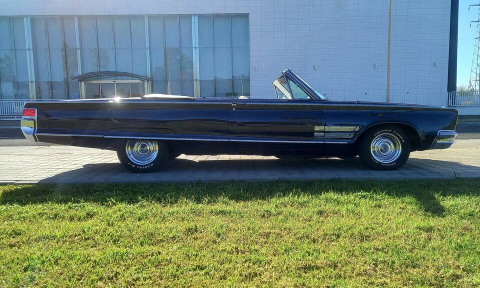 Immagine 6/8 di Chrysler 300 L (1966)