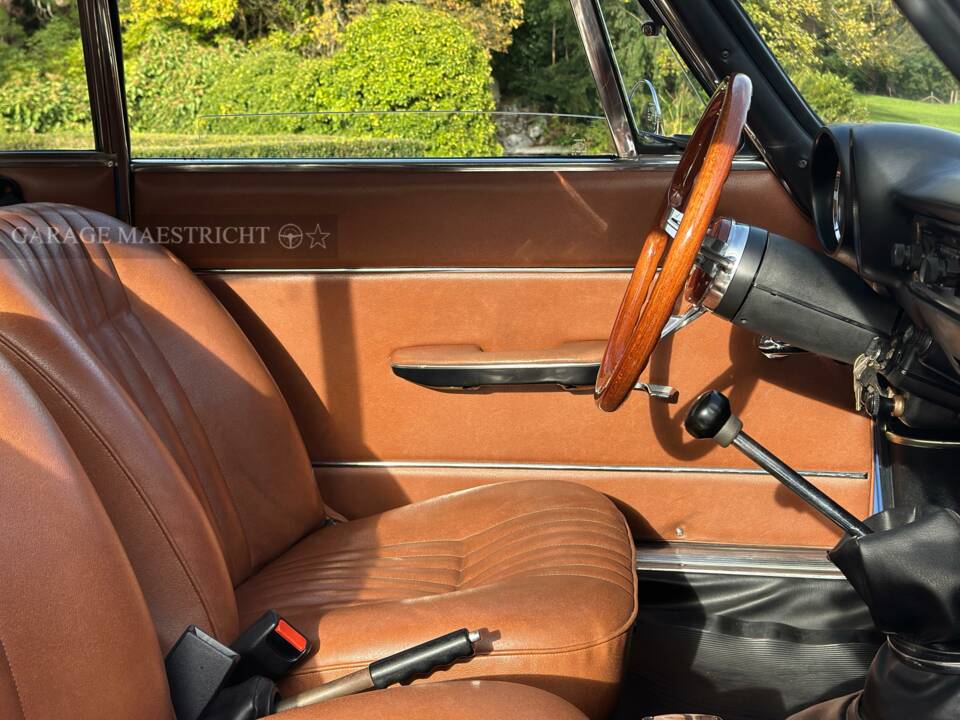 Bild 64/100 von Alfa Romeo Giulia GT 1300 Junior (1973)