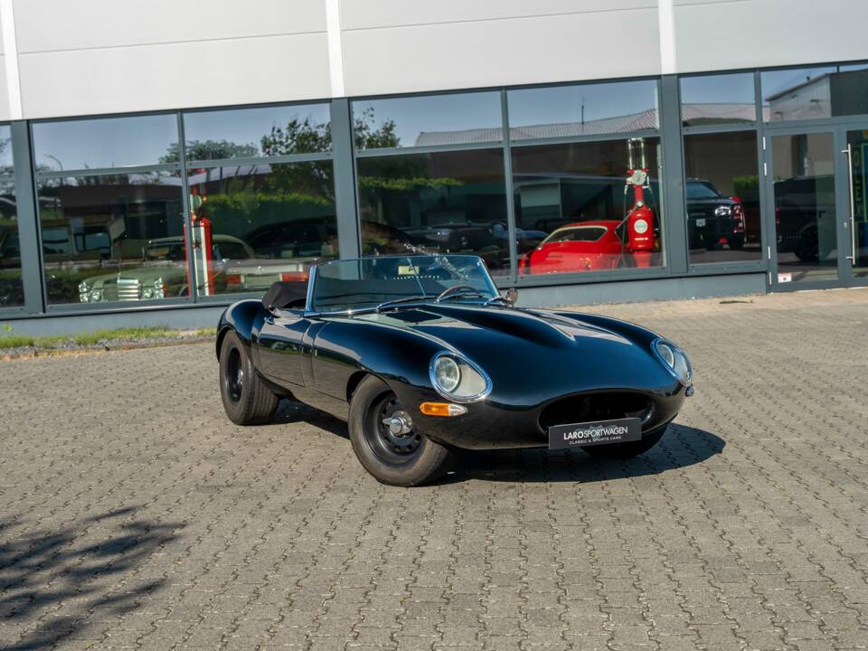 Image 7/32 de Jaguar Type E 3.8 (1961)
