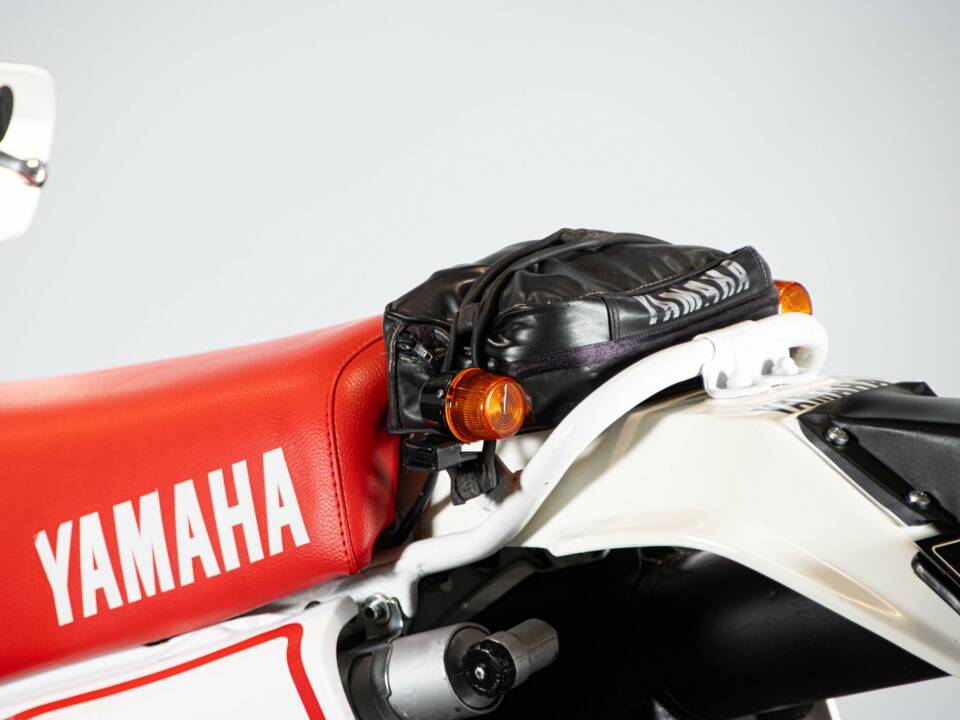 Image 13/50 de Yamaha DUMMY (1986)