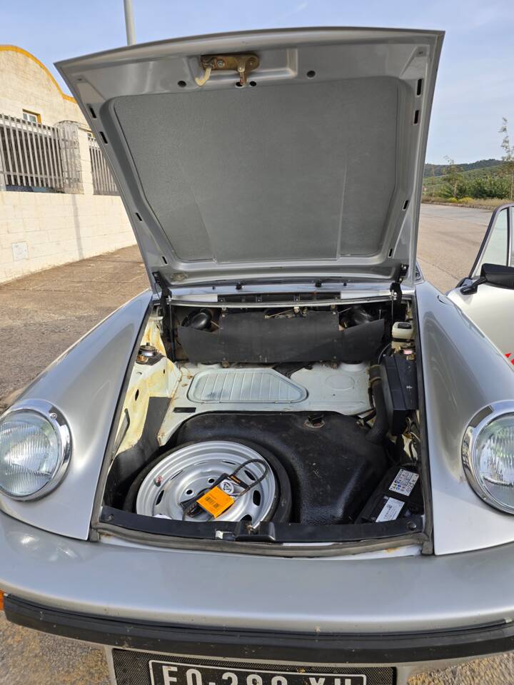 Image 47/88 of Porsche 911 Carrera 2.7 (US) (1974)